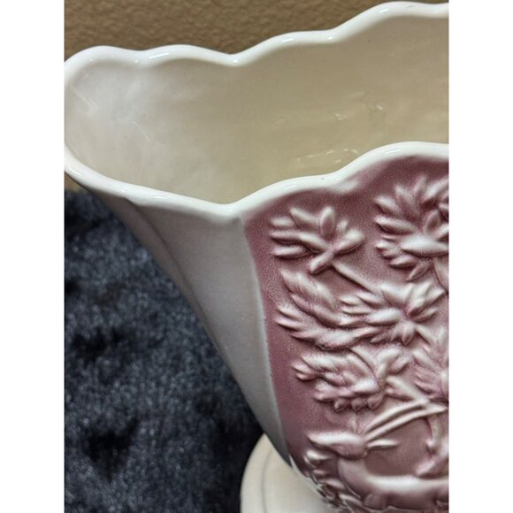 Vintage Hull Fan Vase #50 White Maroon Gazelle Deer  Scalloped Top - Picture 5 of 10